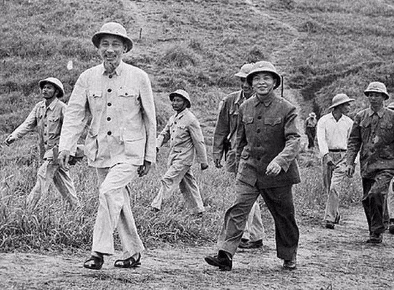 Bài viết về lối sống giản dị của Chủ tịch Hồ Chí Minh